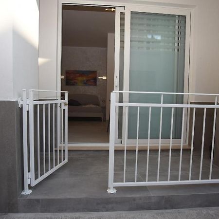 Angelo Bianco Appartment 3 Порто Чезарео Екстериор снимка
